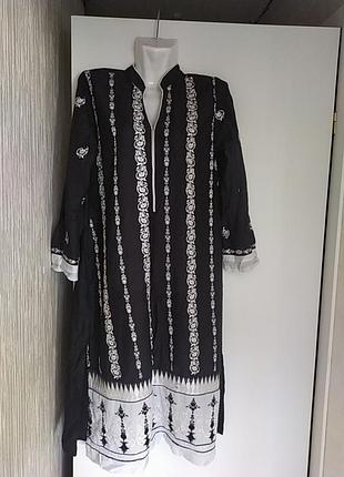 Сукня туніка з вишивкою