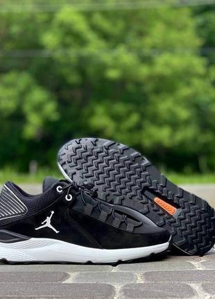 Jordan кросівки чоловічі чорно-білі4 фото