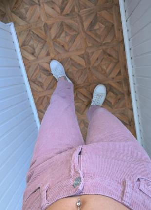 Стильные фирменные джинсы мом с высокой посадкой талией пудрового цвета4 фото