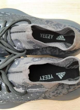 Кроссовки adidas yeezy boost 3808 фото