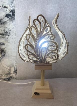 Настольная лампа с джутовой филигранью2 фото