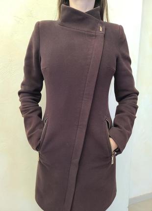 Стильное кашемировое женское пальто шоколадного цвета.2 фото