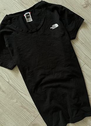 Черная футболка м размер