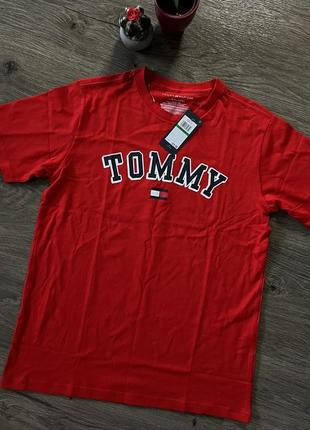 Футболка унисекс/ Tommy hilfiger/оригинал.