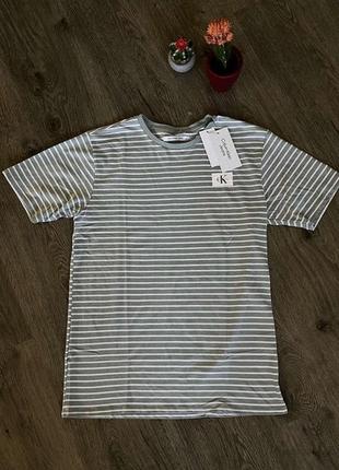 Футболка унисекс/calvin klein/оригинал.