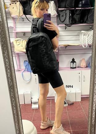 Черный практичный стильный качественный спортивный рюкзак унисекс9 фото