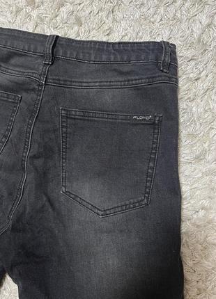 Серые джинсы скинни с кружевом6 фото