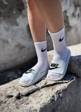 Жіночі шльопанці nike UNIVERSITY white black logo шлепанцы женские найк