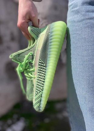 Женские adidas yeezy boost 350 лимонные адидас лозы буст свечется подошва6 фото