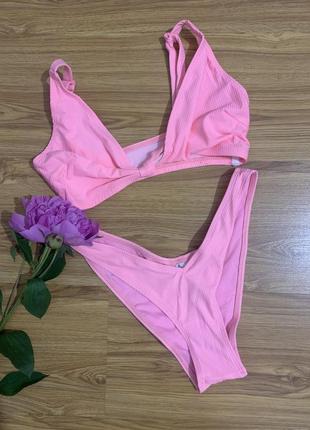 Женский розовый купальник в рубчик