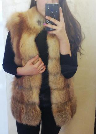 Натуральная меховая жилетка лисица
