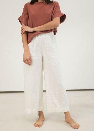 Штани-капрі білі льон