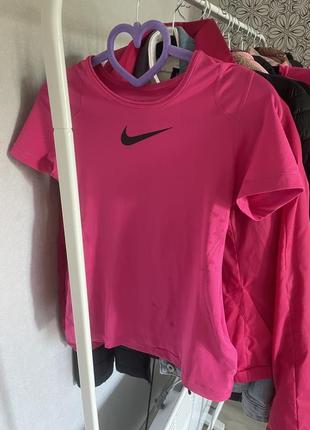 Футболка nike малиновая1 фото