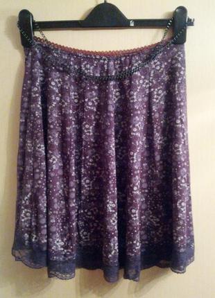 Легка трикотажна спідничка-кльош.