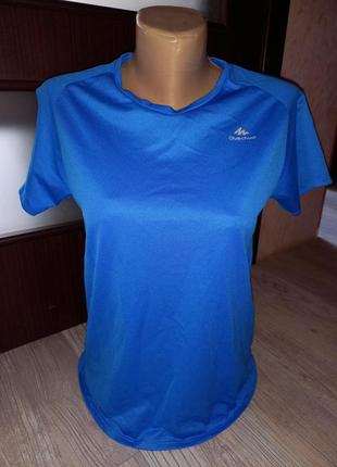 Quechua футболка легка.стан відмінний.