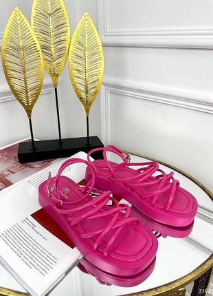 Босоніжки переплетені