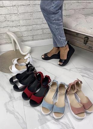 Босоніжки на танкетці платформі натуральна шкіра замша