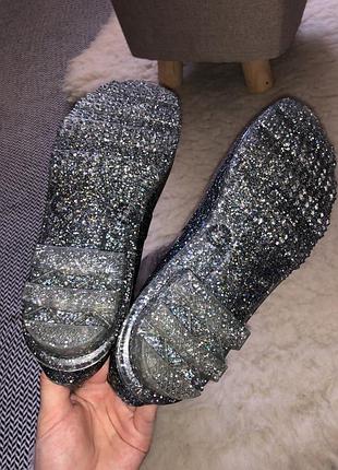 Резиновые сапоги блестящие