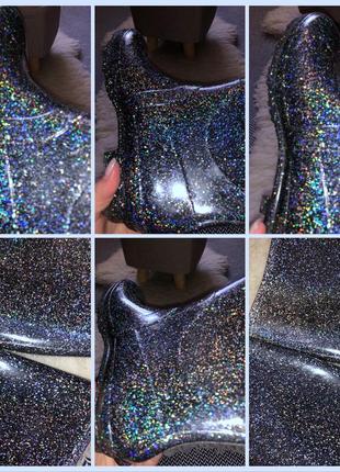 Резиновые сапоги блестящие