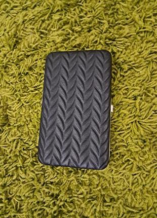 Стильний, вмісткий клатч