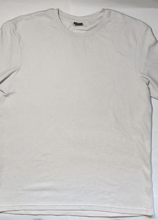 Белая базовая плотная футболка от fsbn