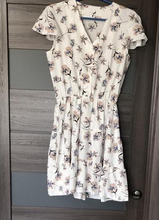 Легковесное летнее платье с поясом, размер 46, подойдет на м/l