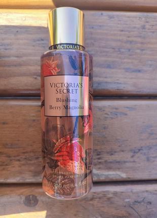 Парфюмированный спрей для тела victoria’s secret bushing berry magnolia 250 мл
