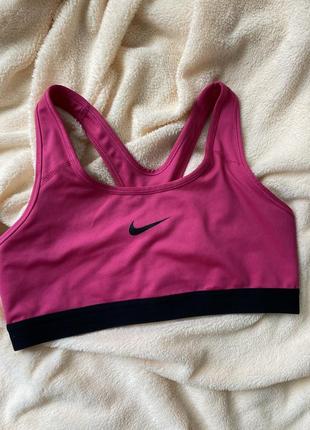 Жіночий спортивний топ від nike