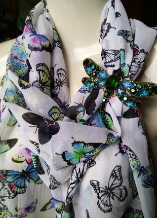 Светлый шарф с разноцветными бабочками палантин платок5 фото