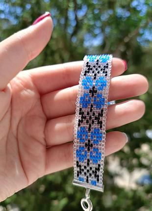 Браслет з бісеру "блакитні квіти"