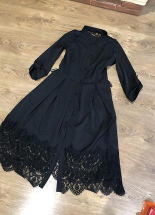 Сукня чорна міді