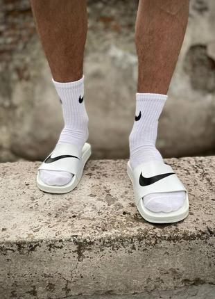 Чоловічі шльопанці nike white black logo4 фото