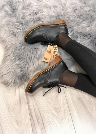 💖dr. martens💖женские кожаные чёрные туфли мартинс. демисезонные7 фото