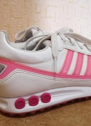 Кросiвки adidas la trainer 22 фото