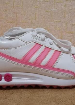 Кросiвки adidas la trainer 24 фото