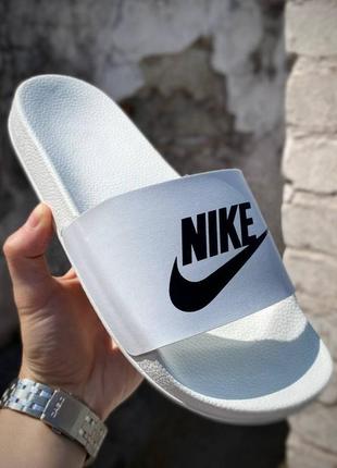 Жіночі шльопанці nike white black logo