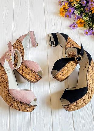 Босоніжки на танкетці, італійська замша, декілька кольорів