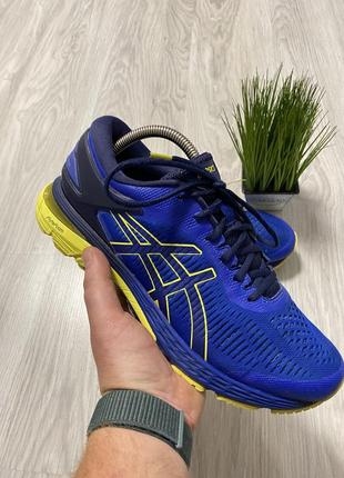 Чоловічі бігові кросівки asics gel-kayano 25