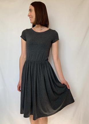 Сукня довжини міді, розмір s1 фото