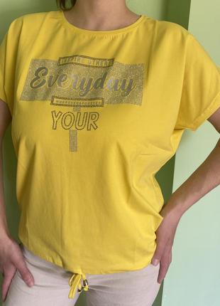 Желтая яркая футболка с камушками 🌟🌟🌟1 фото