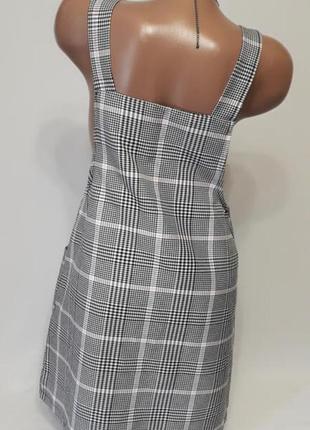 Актуальний сарафан у клітинку