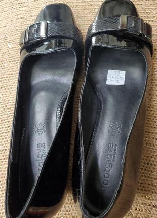 Footglove лаковые новые черные туфли на низком каблуке рюмке3 фото