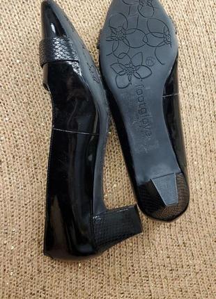 Footglove лаковые новые черные туфли на низком каблуке рюмке4 фото