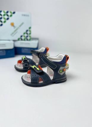 Детские босоножки для мальчика - фирменные сандалии3 фото