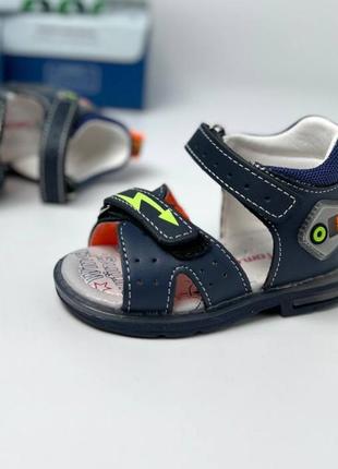 Фирменные детские босоножки на мальчика