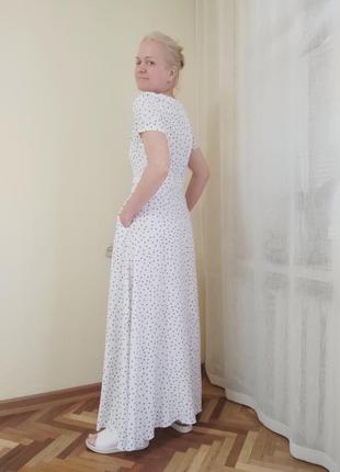 Длинное платье в горошек