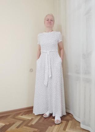 Длинное платье в горошек