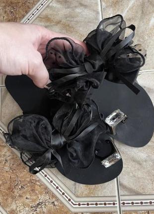 Шлепки новые