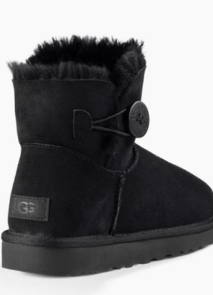 Ugg mini bailey button ii black (1016422) угги черные с пуговицей код 10164226 фото