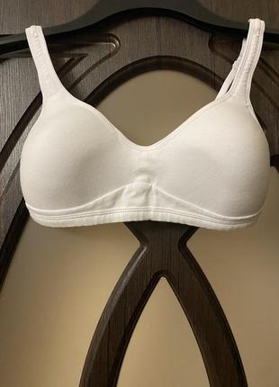 Шикарный, базовый, коттоновый бюстгальтер, белого цвета без косточек, от бренда: primark👌